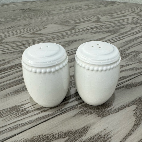 White Ceramic Farmhouse Style Beaded Salt & Pepper Shakers - Picture 1 of 5